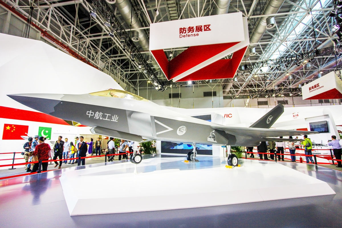 中国航空工业集团公司展示的FC-31轻型五代机（歼31）